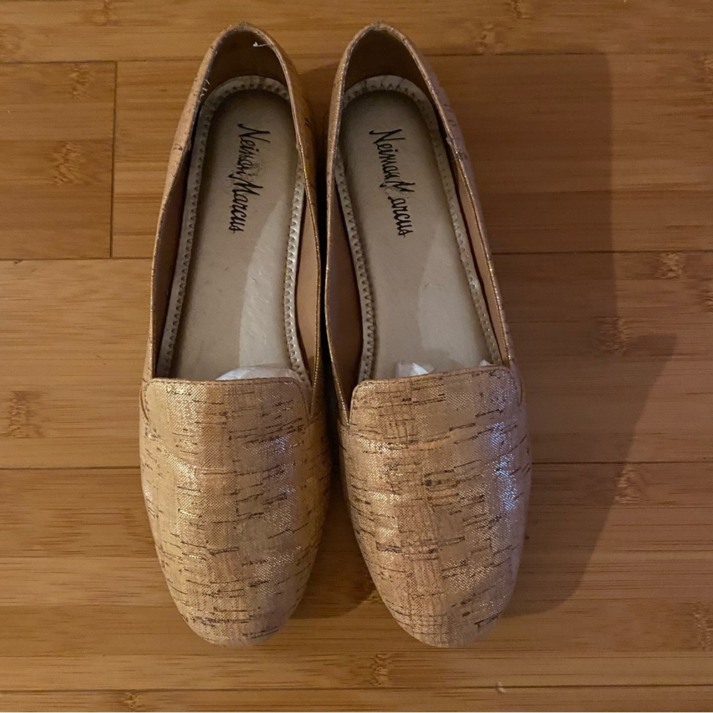Neiman Marcus Bamboo-look Flats 6.5